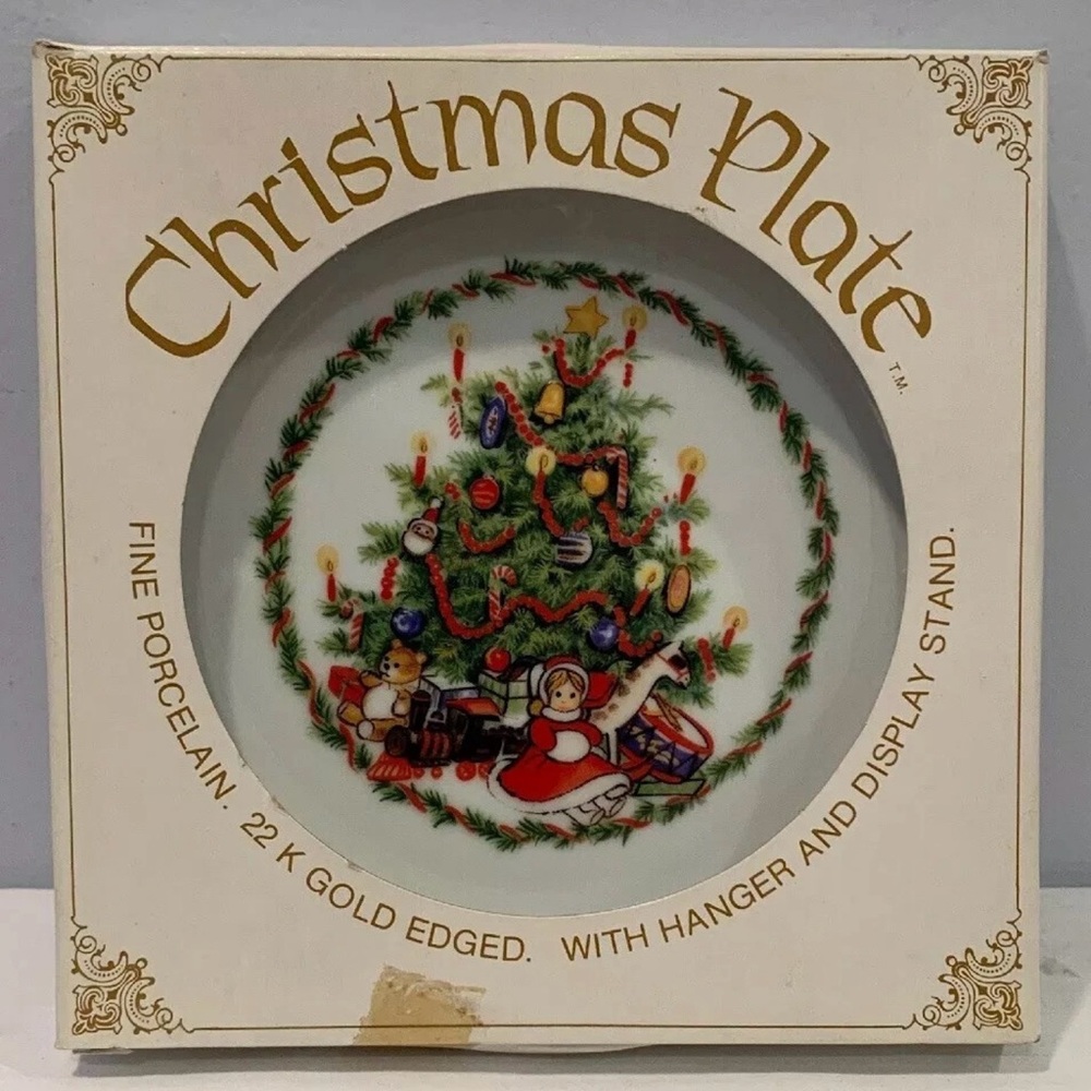 Vintage Jasco NIB Fine Porcelain Christmas Tree Plate 22K Gold Edged W Stand